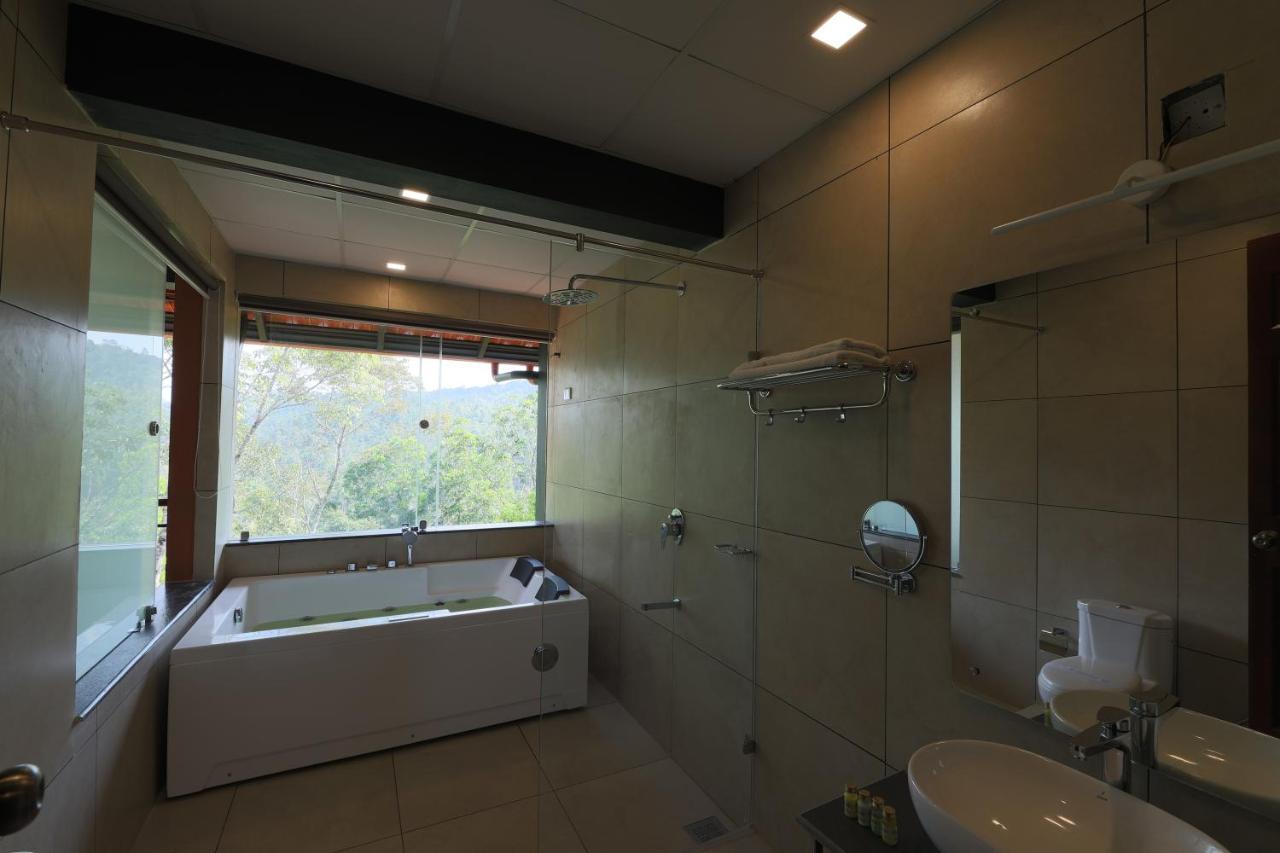 Petals Resorts Wayanad Tariyod Exterior photo